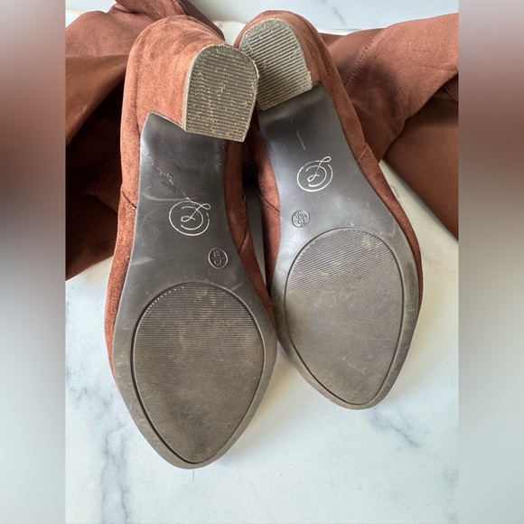 Chinese Laundry Brown Over the Knee Stretch Suede Boots Size 7.5 Heeled - Picture 3 of 3